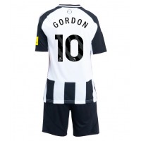 Dres Newcastle United Anthony Gordon #10 Domáci pre deti 2024-25 Krátky Rukáv (+ trenírky)